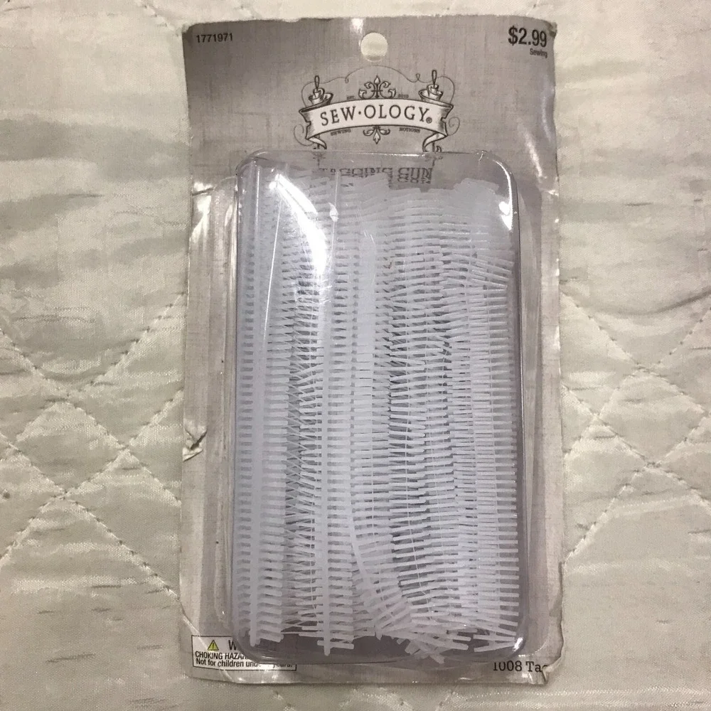 New Garment CLOTHING PRICE LABEL TAGGING TAG TAGGER GUN WITH BARBS